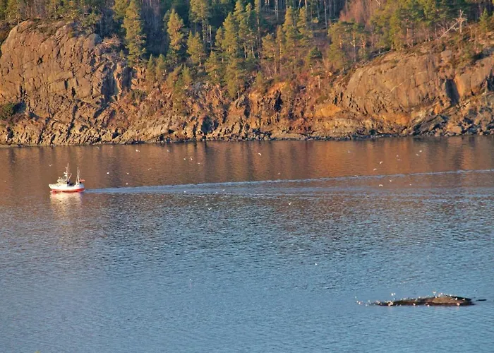 別荘 4 Bedroom Lovely In *